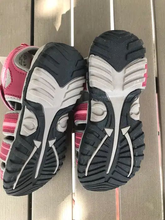 Детски летни обувки размер 33. Нови!