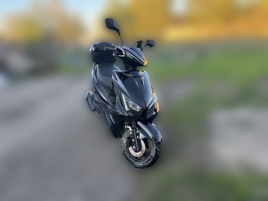 Скутер Nomad 700 черный