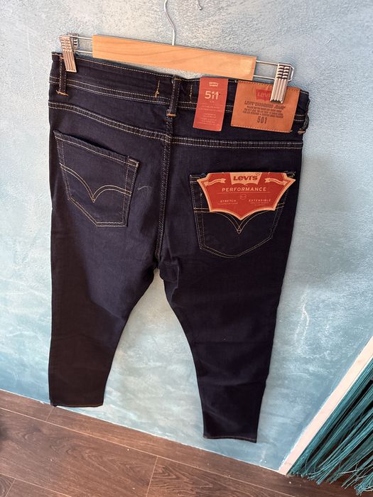 Blugi Levis model clasic noi