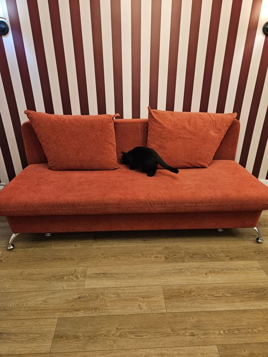 Тахта, б/у, в отличном состоянии