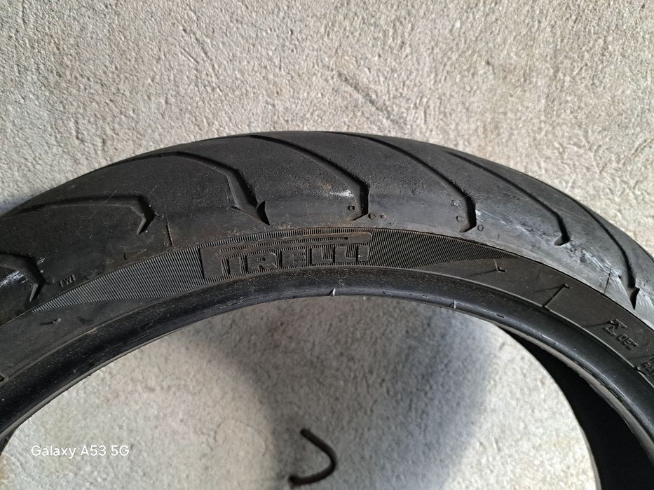 Предна и задна гуми  R17 Пирели