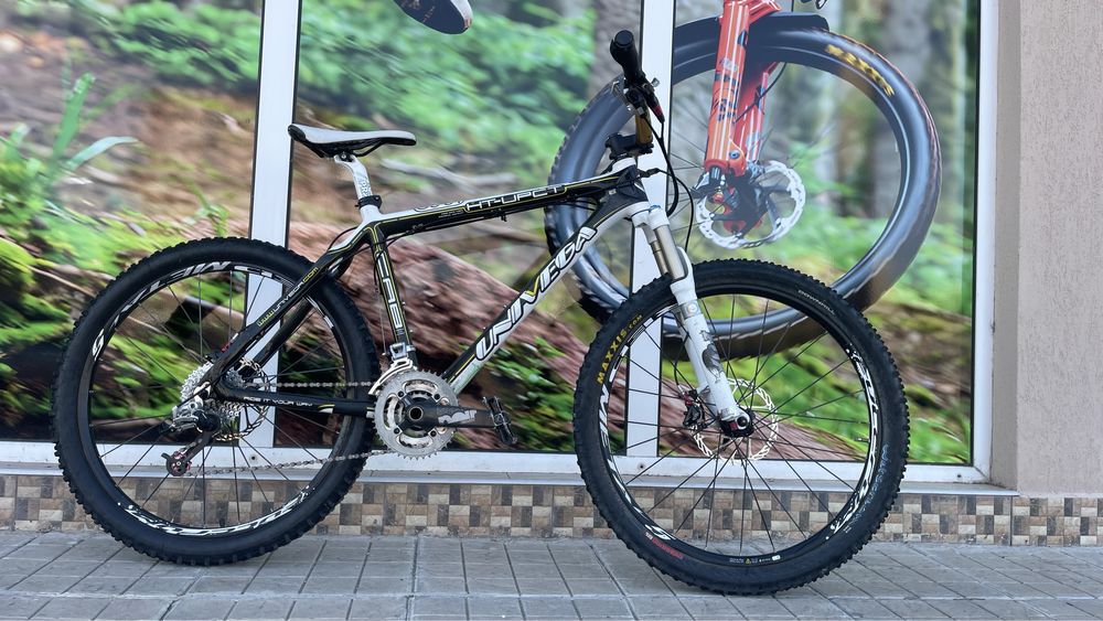 Univega Hardtail 26” carbon
