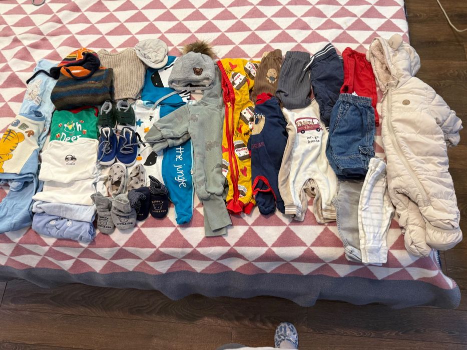 Lot бебешки дрехи размер 0-3 месеца