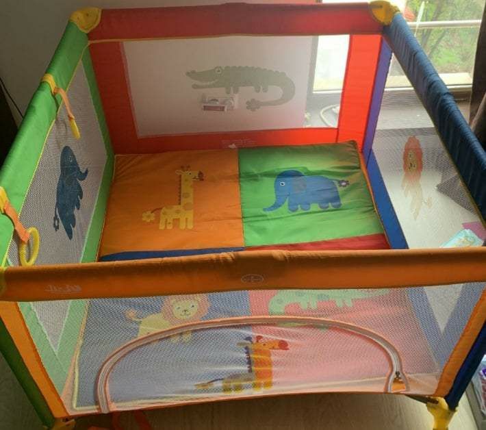 Tarc de joacă pentru copii