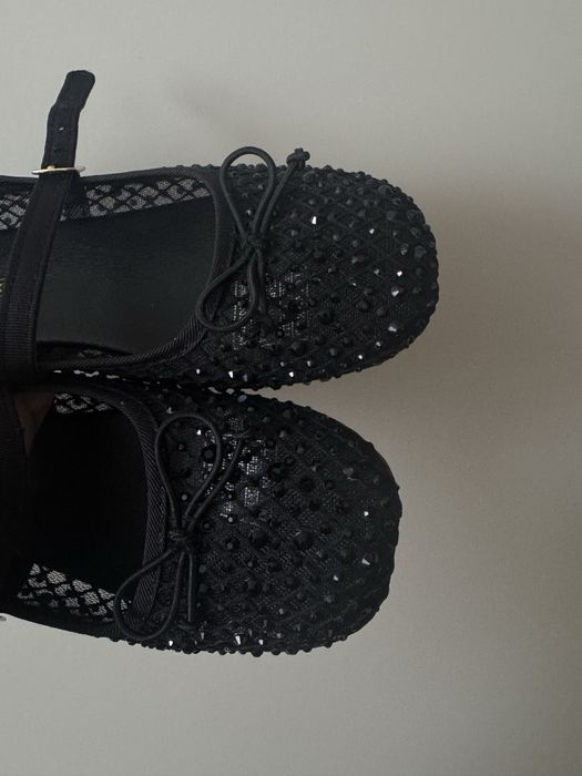 Продам балетки/туфли для девочки