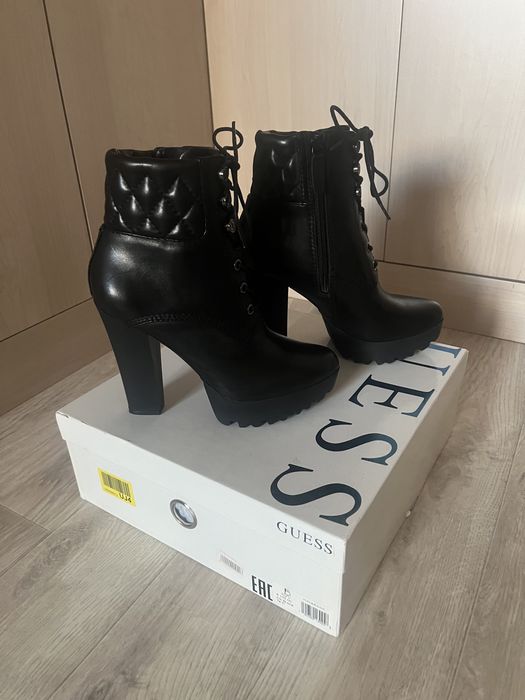 Ботинки новые, Guess