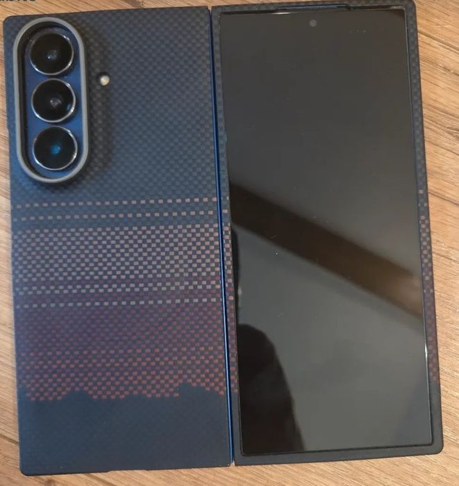 Samsung Fold 7, 512gb, impecabil, bon fiscal de 1800€.