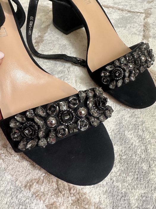 Босоножки черные женский туфли