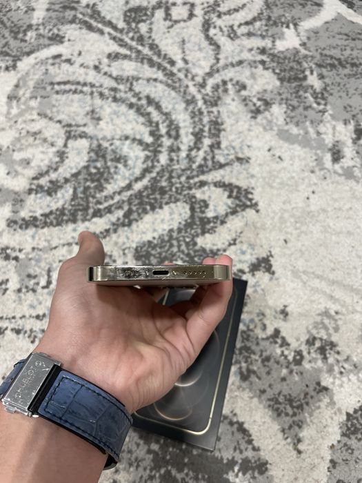 Iphone 12 pro sotiladi