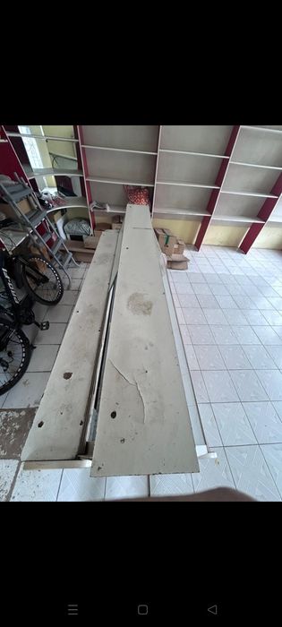 Холодильник қызыл