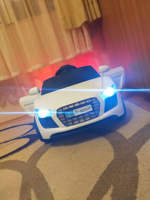 Mașina copii folosita 1 luna