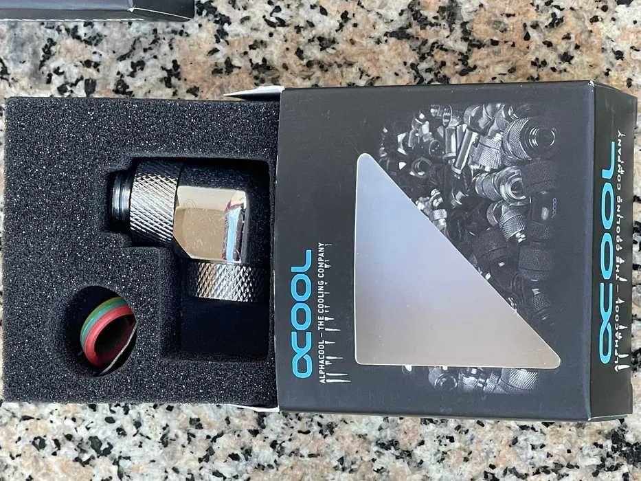 Fiting adaptor in unghi de 90 grade