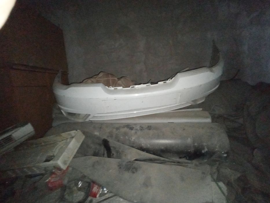 Продам бампер на нексию 2