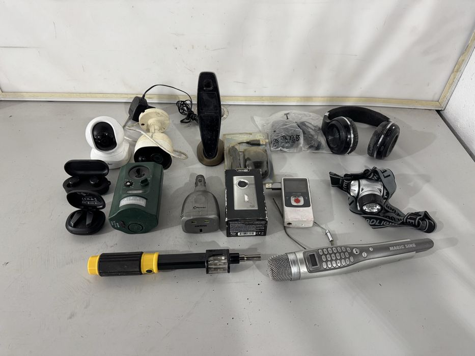 Камера, слушалки, микрофон и др - Лот Б-10