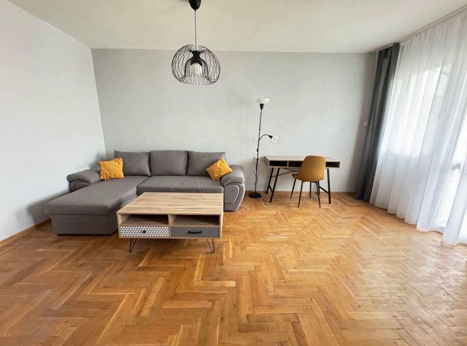 Дава се под наем Двустаен апартамент в София, Младост 4 - 84 кв.м за 649 € - Снимка #1