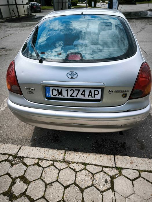 Toyota corolla 1.6; 110 к.с;  2000год.