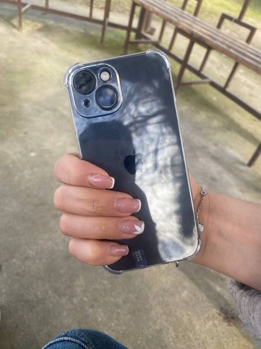 Iphone 15.         .