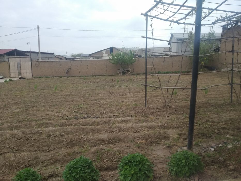 Yer sotiladi sotiladi