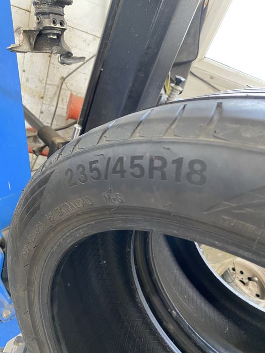 235/45/18 пара в хорошем состоянии