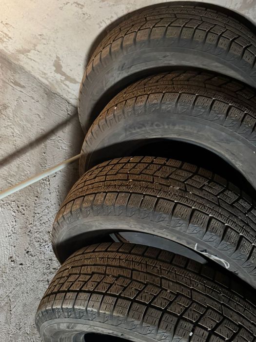 Шины 215 /65/15 срочно продам