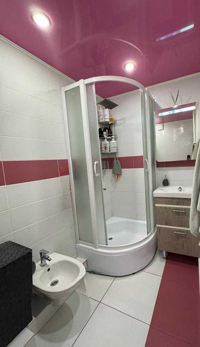 Продам 3 комн. кв., район 8 шк.