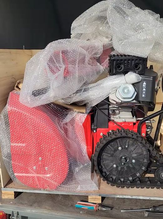 Снегоуборщик гусеничный