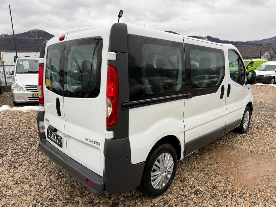 Renault trafic opel vivaro 9 locuri 2011
