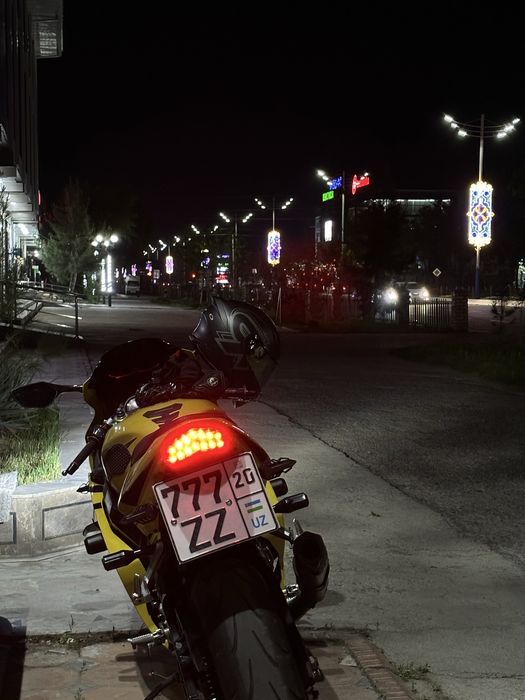 Suzuki GSXR 600 K4