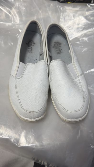 Женская обувь 37 размер