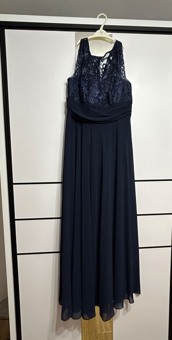 Rochie albastră cu dantelă