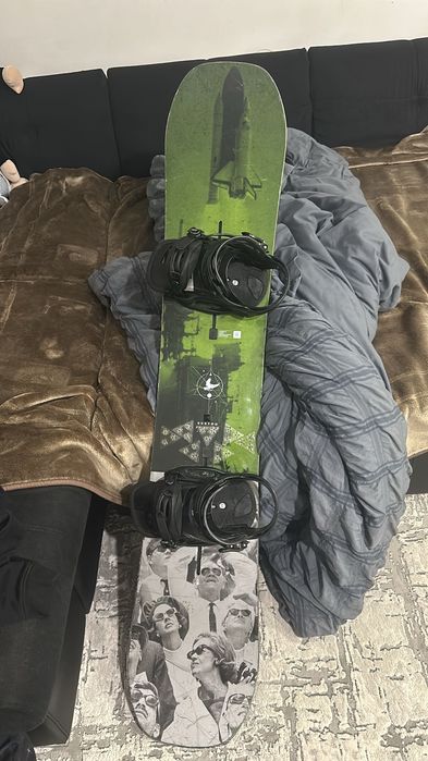Burton Process Flying V – 155 cm cu legaturi burton