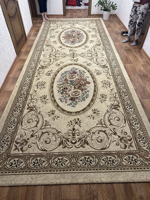 Продам ковер в хорошем состоянии