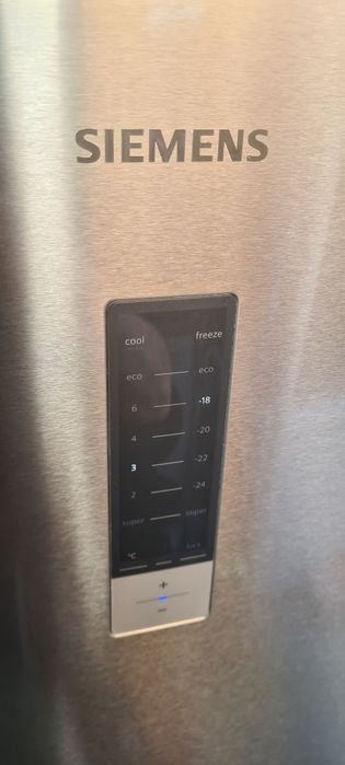 Хладилник с фризер Siemens XXL А+++ 203/70см