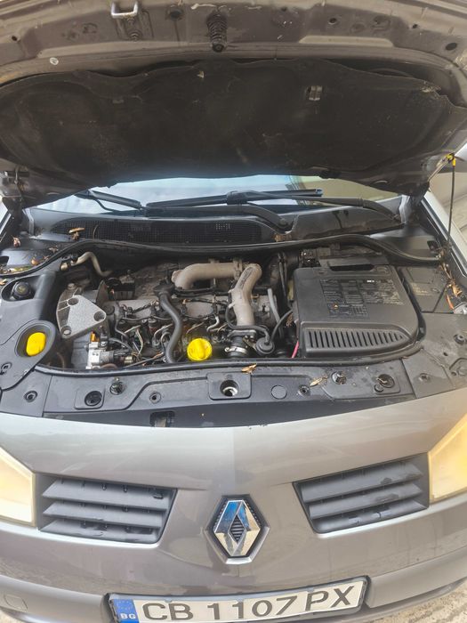 Продавам Рено меган