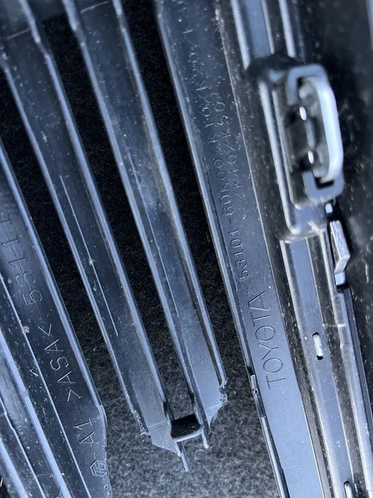 Решетка Toyota Land Cruiser 150