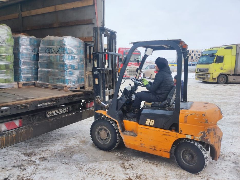 Кара в Уральске вилочный погрузчик