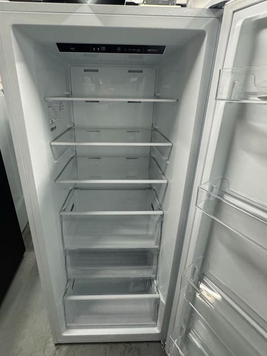 Congelator vertical/ racitor 384L Gorenje FNC717DAW5