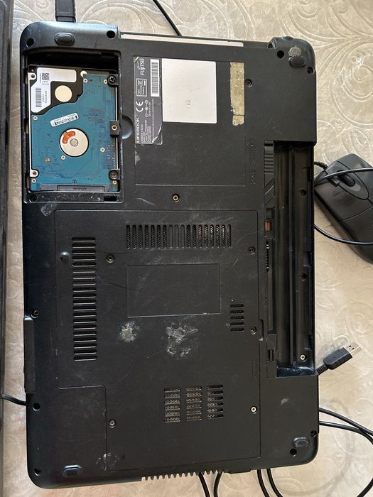 Ноутбук старый Fijutsu