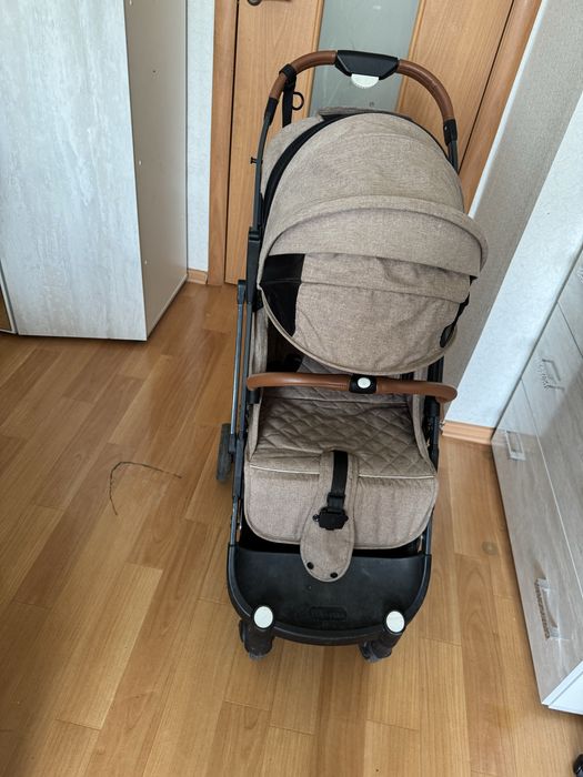 Коляска прогулочная