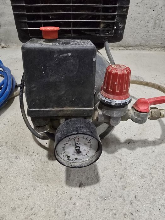 Компресор OSL 1.5 kW, 8 bar, 6 л + нов маркуч 25 м