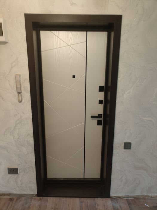 Установка Дверей