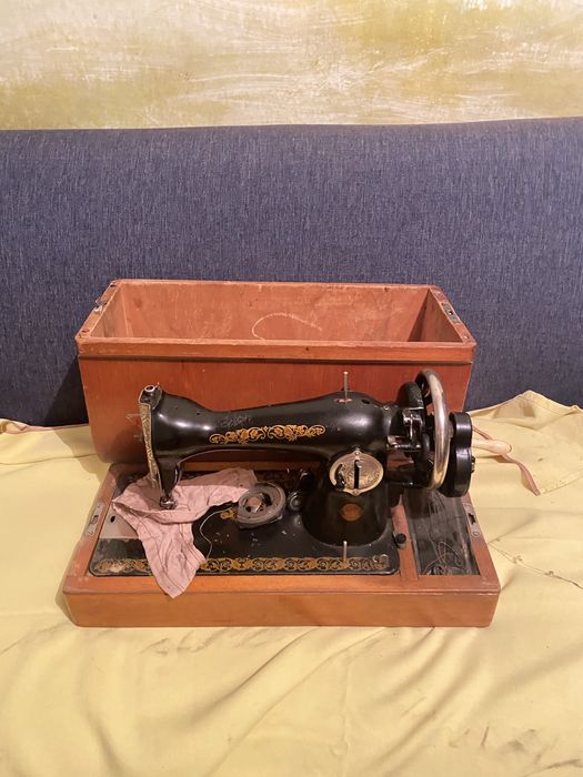 Машка Зингер для шитья