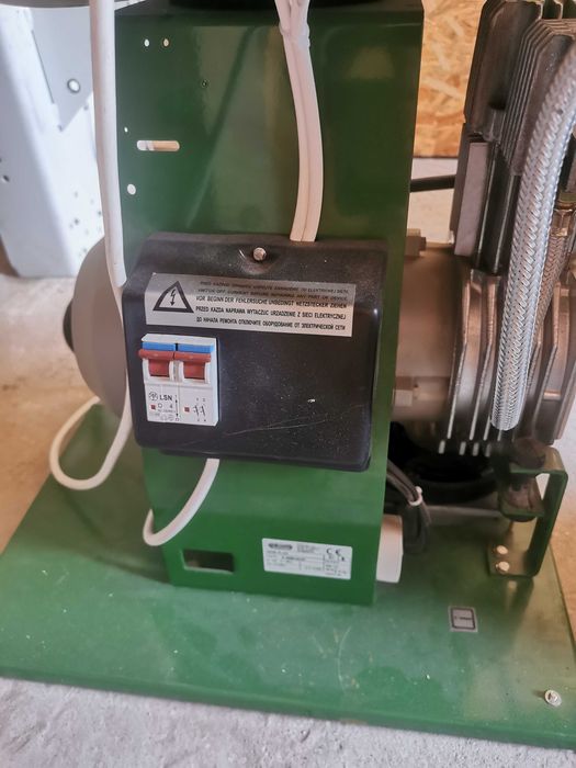 Vând compresor silențios