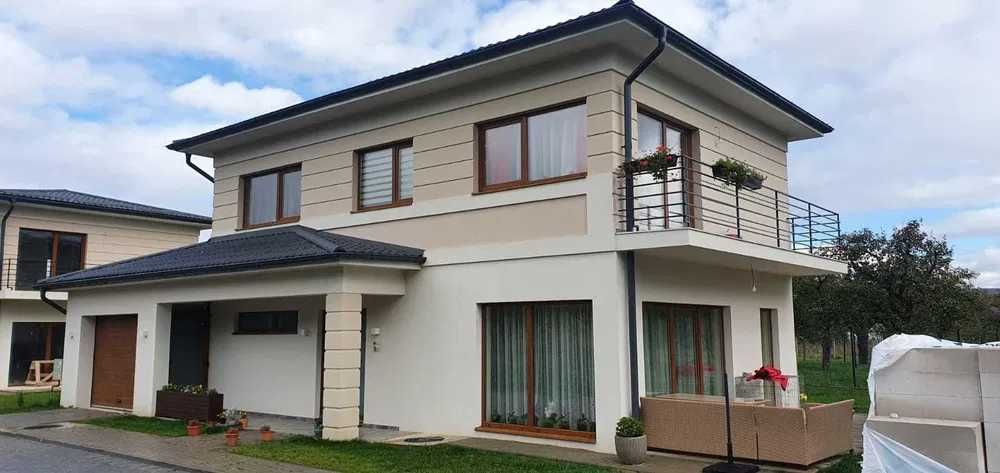 CASA PANOU FOTOVOLTAIC, AER COND 120 mp+garaj25mp Floresti Luna de Sus