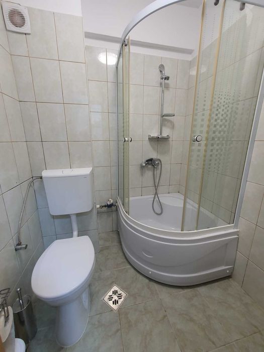 haina stofa dama si garsoniera de inchiriat in Eforie Nord