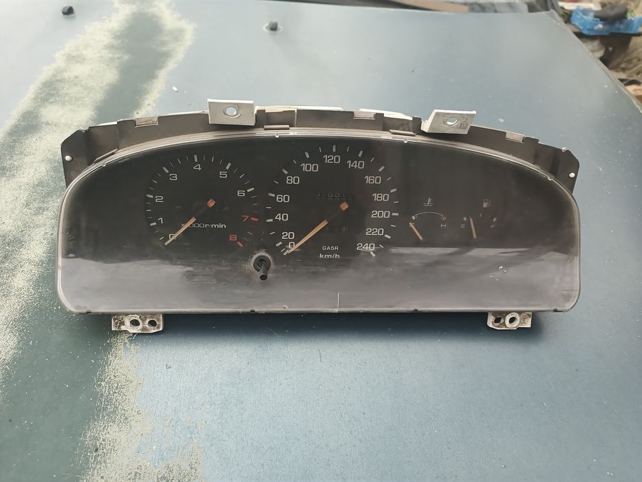 Бензобак Мазда Кронос