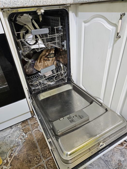 продам посудомоечную машину