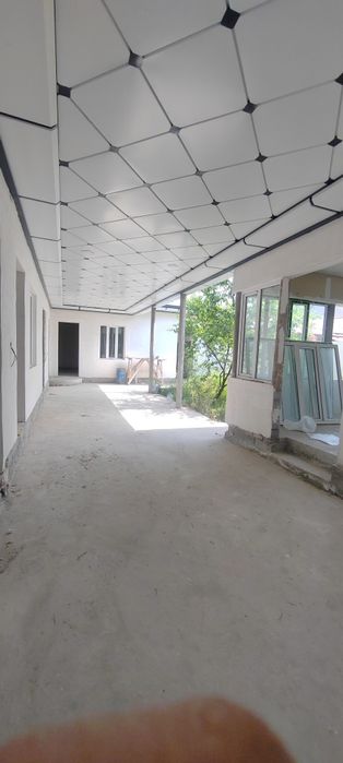 Зангиотада уй сотилади