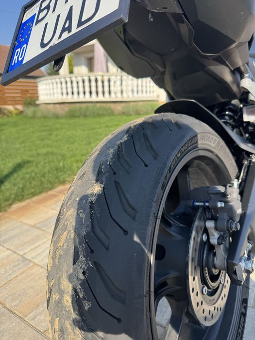 Honda CBR650R E-Clutch – 2024