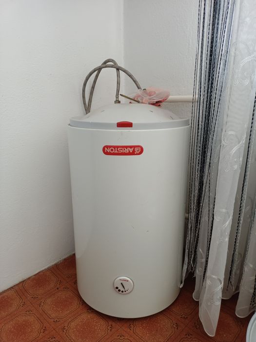 Аристон срочно сатылады